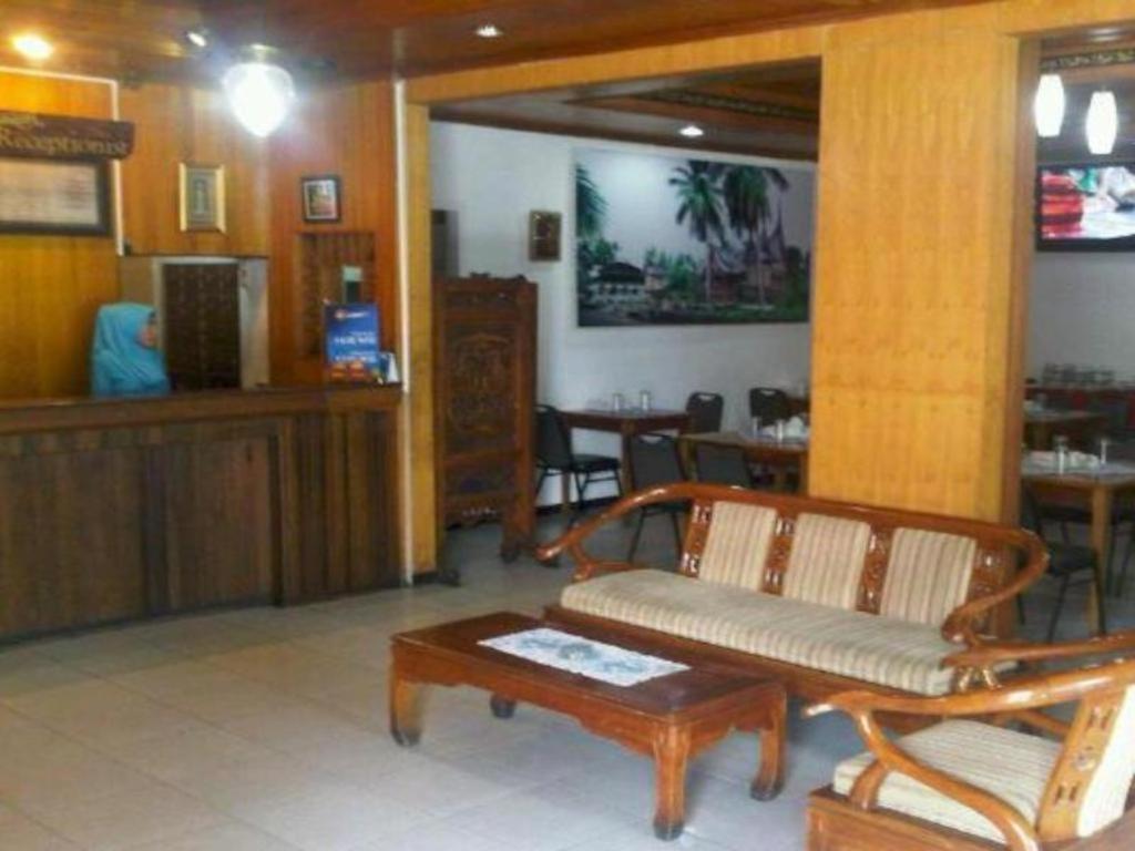 Ambun Suri Hotel Bukittinggi Eksteriør billede