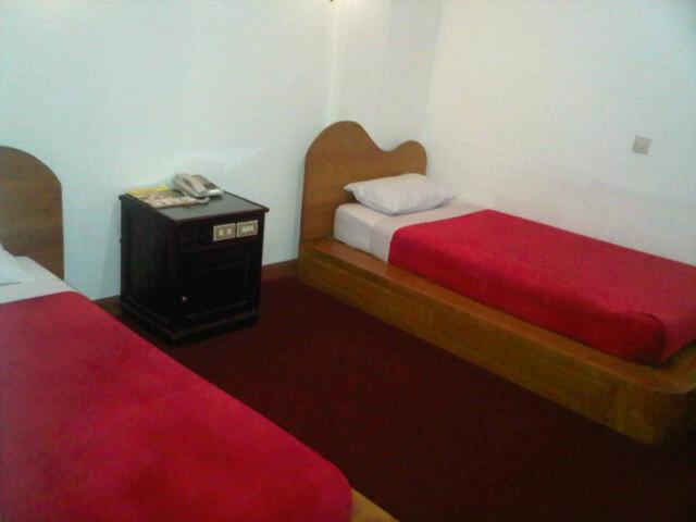 Ambun Suri Hotel Bukittinggi Værelse billede